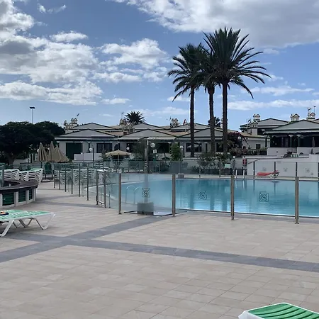 Tatil Evi En Complejo Tranquilo En *